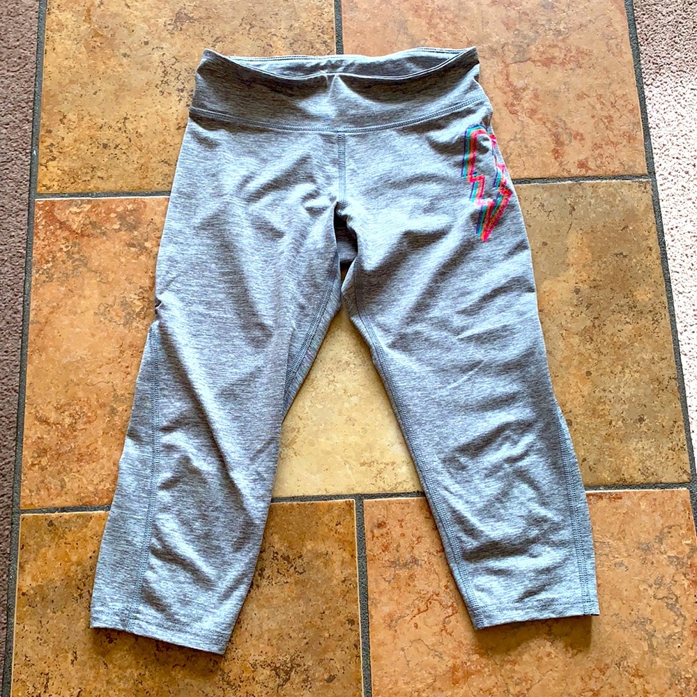 OLD NAVY ACTIVE Girls Grey Capri Leggings (M 8)